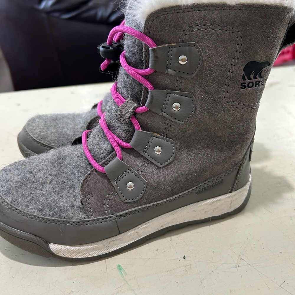 Sorel‎ Explorer Youth Lace Boots Waterproof Gray Pink Fur Trim Size 1 Girls EUC - Picture 11 of 12